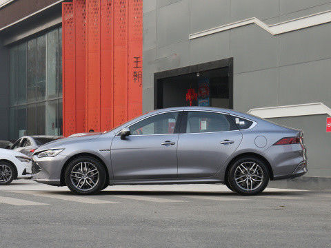 الوطني VI BYD QIN PLUS 2021 EV DM-I 55KM 1.5L 81kW 4 أبواب 5 مقاعد سيدان