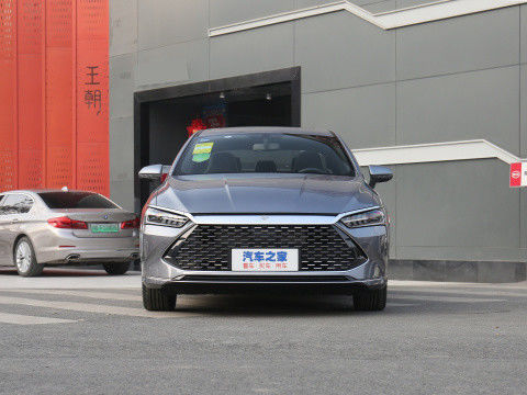 الوطني VI BYD QIN PLUS 2021 EV DM-I 55KM 1.5L 81kW 4 أبواب 5 مقاعد سيدان