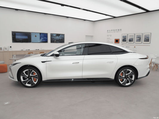 إم L7 EV 2023 النخبة الصينية السيدان الكهربائية رحلة 675 كم