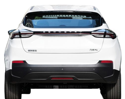 جيلي جيومتري M6 SUV الكهربائية المدمجة نطاق 580 كيلومتر للنقل الحضري