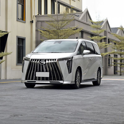 GAC M8 سيارة صينية تعمل بالوقود 5 أبواب 7 مقاعد MPV محرك 2.0T