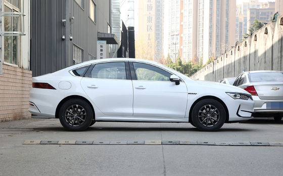 2024 BYD Qin Plus 55km/120km Honor Model الصين D-MI وصلة في سيارة هجينة