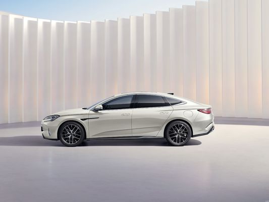 2025 BYD-SEAL 07 DM-i محرك ذكي مجهز بتكنولوجيا BYD Dmi الجيل الخامس. لديه مدى مشترك يزيد عن 2000 كيلومتر. أفضل قيمة مقابل المال