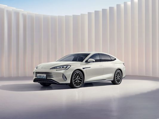 2025 BYD-SEAL 07 DM-i محرك ذكي مجهز بتكنولوجيا BYD Dmi الجيل الخامس. لديه مدى مشترك يزيد عن 2000 كيلومتر. أفضل قيمة مقابل المال