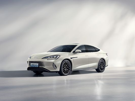 2025 BYD-SEAL 07 DM-i محرك ذكي مجهز بتكنولوجيا BYD Dmi الجيل الخامس. لديه مدى مشترك يزيد عن 2000 كيلومتر. أفضل قيمة مقابل المال
