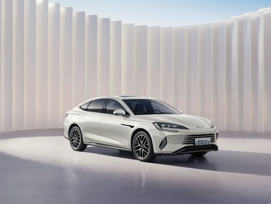2025 BYD-SEAL 07 DM-i محرك ذكي مجهز بتكنولوجيا BYD Dmi الجيل الخامس. لديه مدى مشترك يزيد عن 2000 كيلومتر. أفضل قيمة مقابل المال