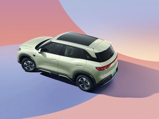 2025 BYD Yuan UP. لديها ميزات قيادة ذكية جديدة. نطاق كهربائي نقي من 301KM-401KM. أفضل قيمة للنقود