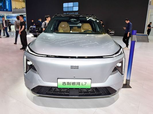 جيلي غالاكسي L7، مدعومة بمحركات 1.5L و 1.5T، مع مجموعة مشتركة من 1370 كم ومدى كهربائي نقي من 115 كم.